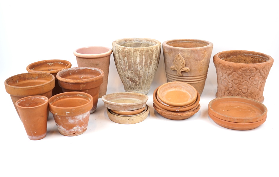 Krukor, ett parti, terrakotta.