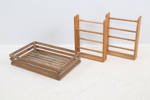 Skoställ och låda, 3 st, trä.