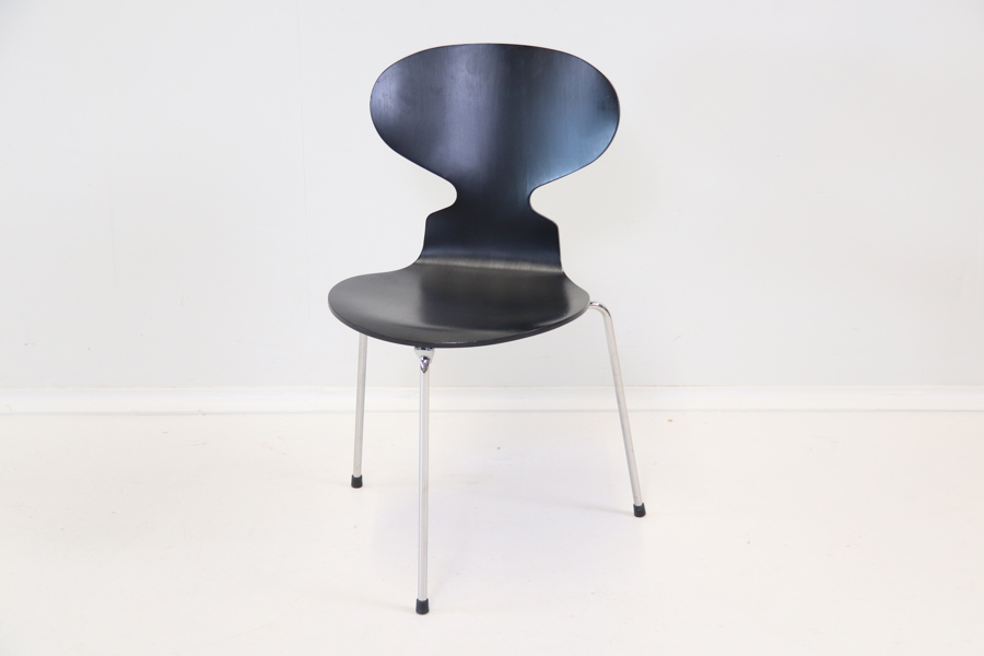 Arne Jacobsen, stol, trä/metall, "Myran 3100", för Fritz Hansen.