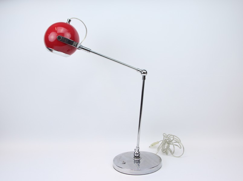 Skrivbordslampa, metall, ställbar.