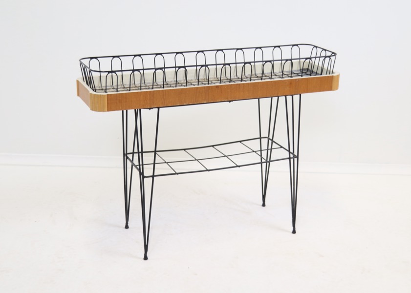 Blomsterbord, stringmodell, metall/teak, 1900-talets mitt.