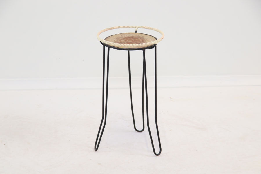 Blombord, stringmodell.