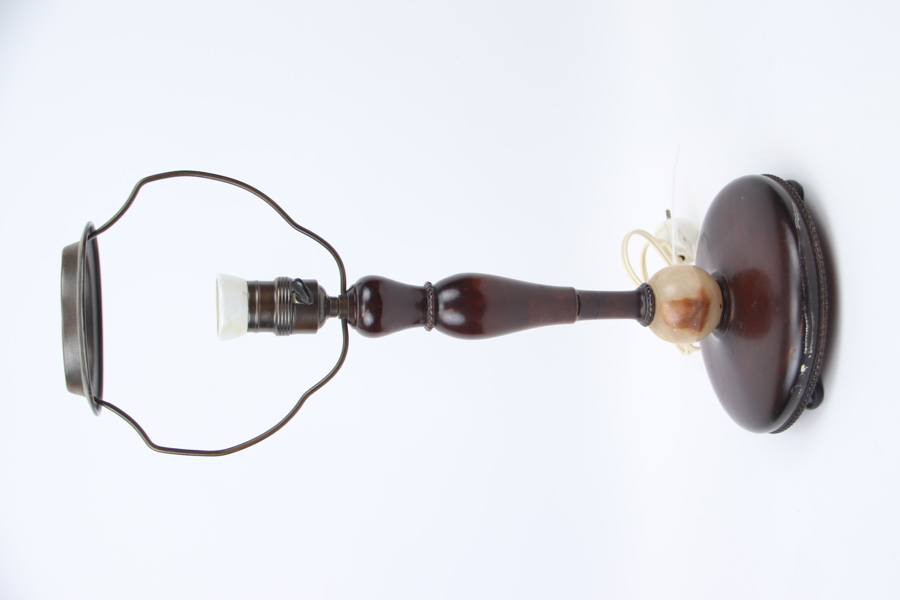 Bordslampa, trä/sten.