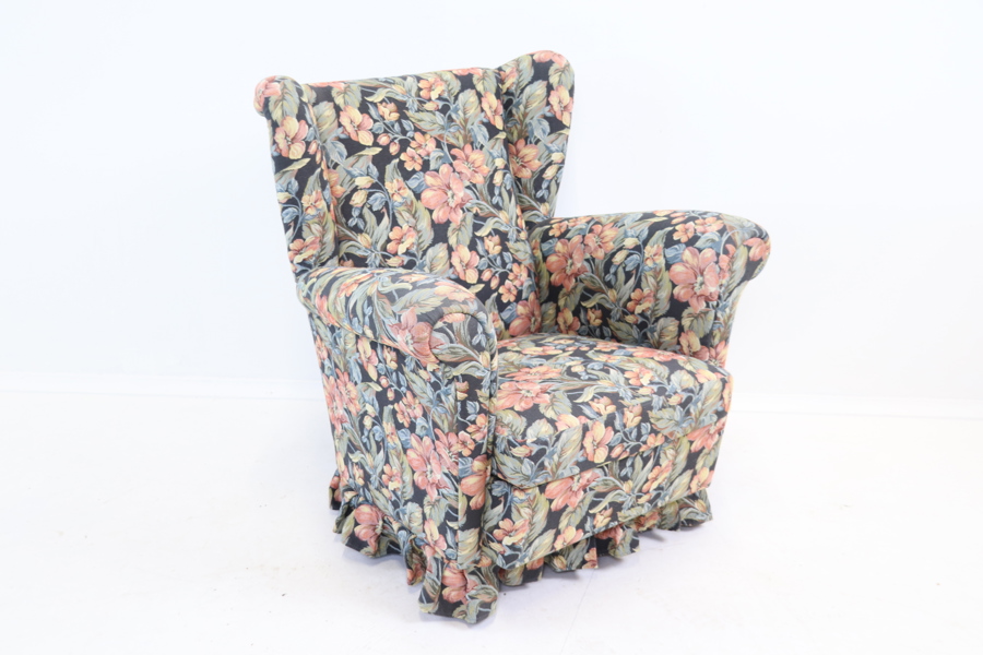 Öronlappsfåtölj, textil.