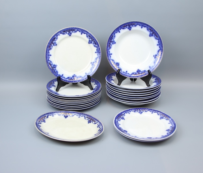 Tallrikar, djupa tallrikar samt fat, 22 delar, flintgods, "Sultan", Gustavsberg.