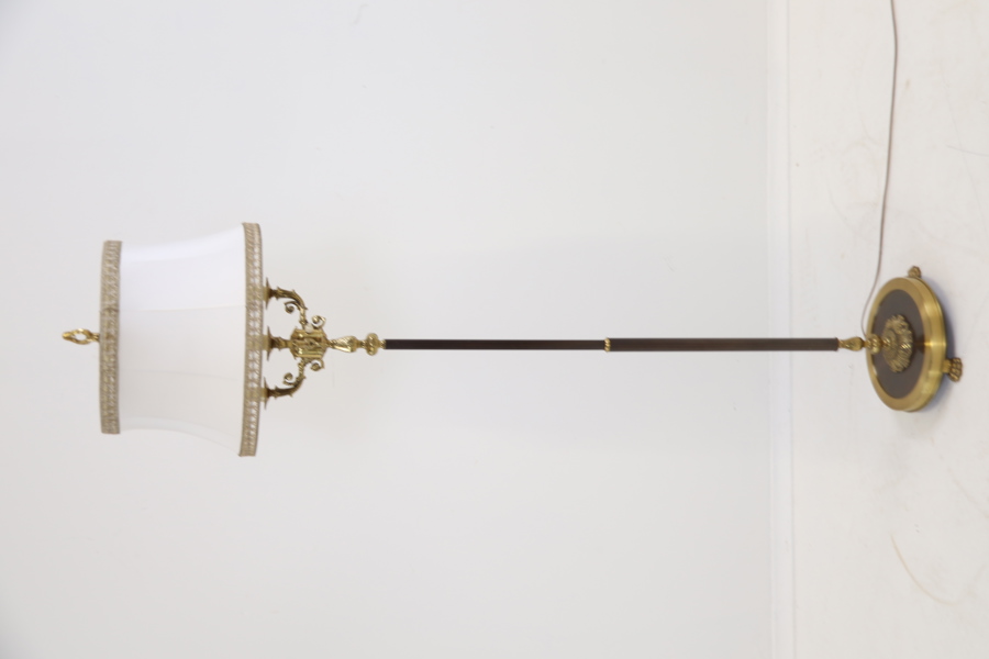 Golvlampa, 3 ljuspunkter, metall.