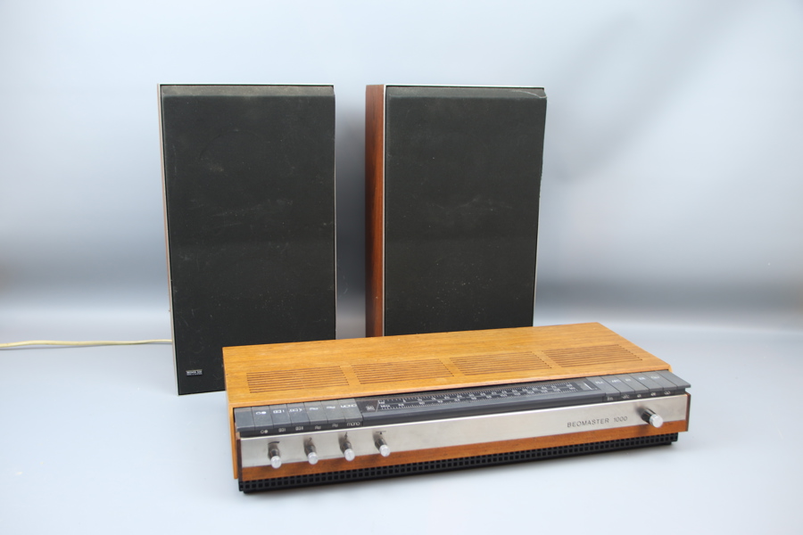 Bang & Olufsen, förstärkare BEOMASTER 1000, samt högtalare, ett par, BEOVOX S30.