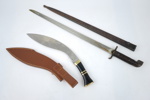 Gurkhakniv och bajonett, med fodral.