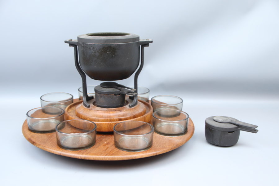 Fonduegryta med tillbehör, ett parti, metall/teak, Digsmed, Danmark.