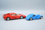 Modellbilar, 2 st, Ferrari testarossa (1984), 1/18, och Bugatti Atlantic (1936), 1/24, Bburago.