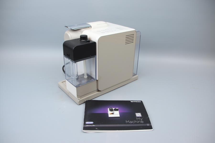 Nespresso kapselmaskin, DeLonghi.