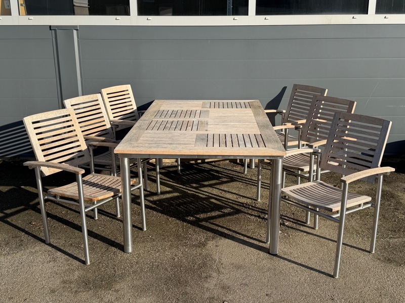 Trädgårdsbord med butterflyskiva samt 6 stolar, teak/metall.