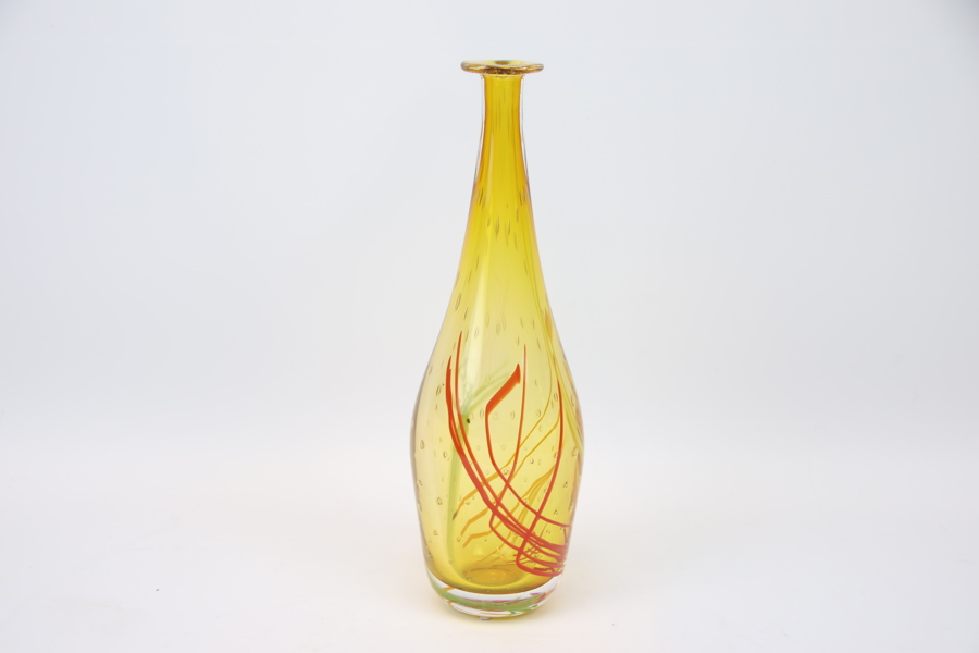 Berit Johansson, vas, glas, Sjöhyttan, signerad, daterad 1996.