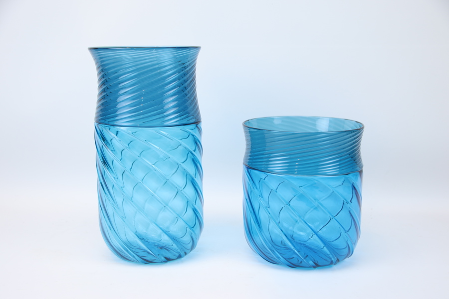 Owe Thorssen och Birgitta Karlsson, vaser, 2 st, "Opulus", Venini, 1970-tal.