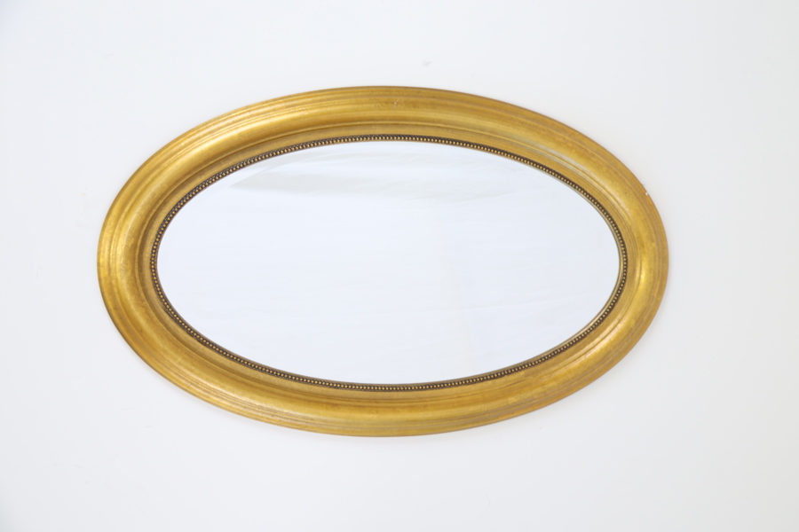 Spegel, förgylld ram.