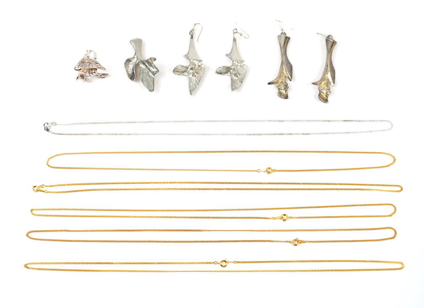 Örhängen, ring, brosch och halskedjor, 12 delar, olika metaller, bl.a Björn Tennung.