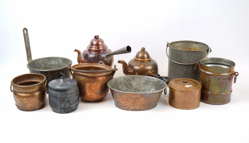 Kannor, burkar m.m, ett parti, koppar/metall.