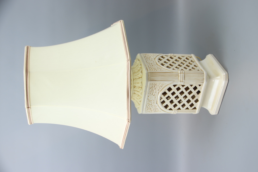 Bordslampa, keramik.