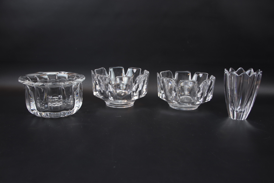 Skålar och vas, 4 delar, bl.a Orrefors.