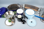 Grytor m.m, 6 delar, metall, delvis emaljerat, bl.a Kockums.