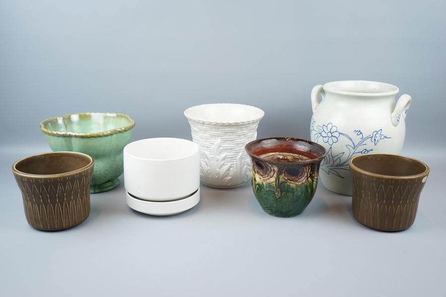 Krukor, 7 st, keramik, bl.a Upsala-Ekeby.