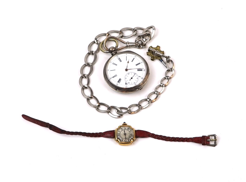 Fickur och armbandsur, metall, 1900-talets första hälft.