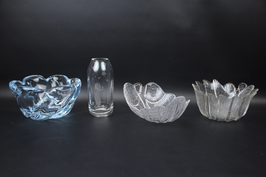 Skålar och vas, glas, bl.a Vicke Lindstrand, Orrefors.