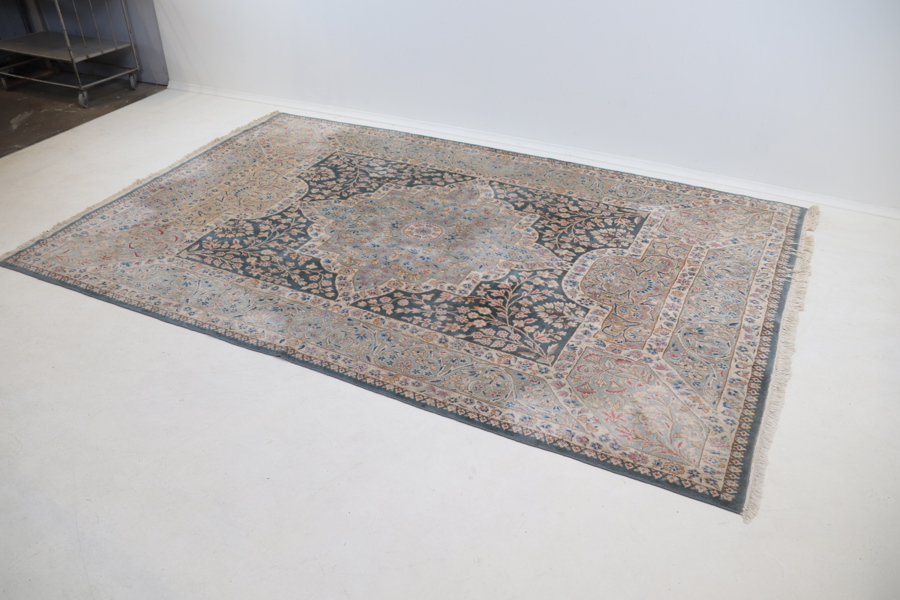 Matta, orientalisk stil, ull.