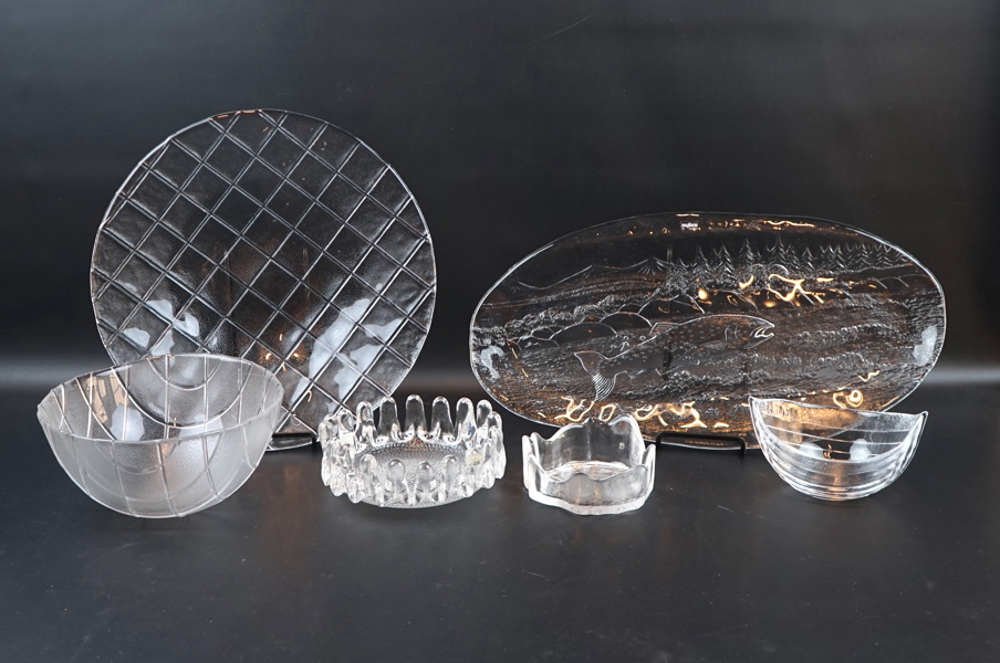 Skålar och uppläggningsfat, 6 delar, glas, bl.a Göran Wärff, ''Sunflower''.