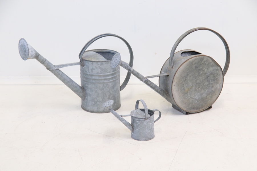 Vattenkannor, 3 st, zink.