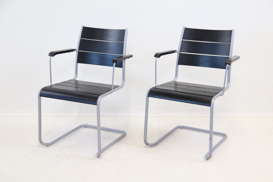 Trädgårdsstolar, ett par, trä/metall.