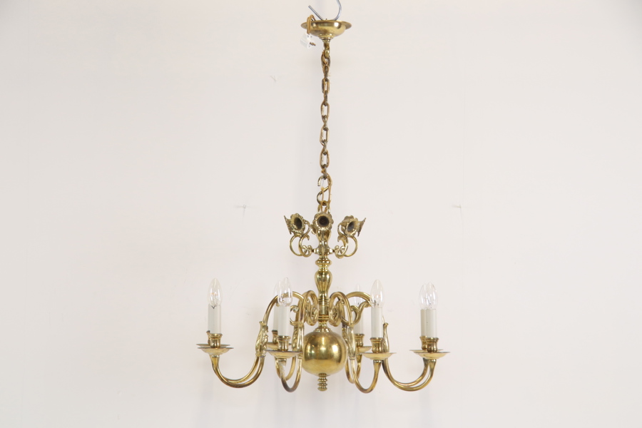 Ljuskrona, 8 ljuskällor, mässing.