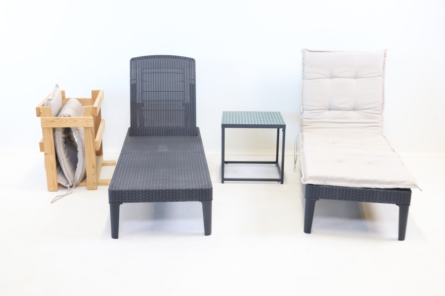 Solsängar m.m, 6 delar, plast/metall/trä/keramik.