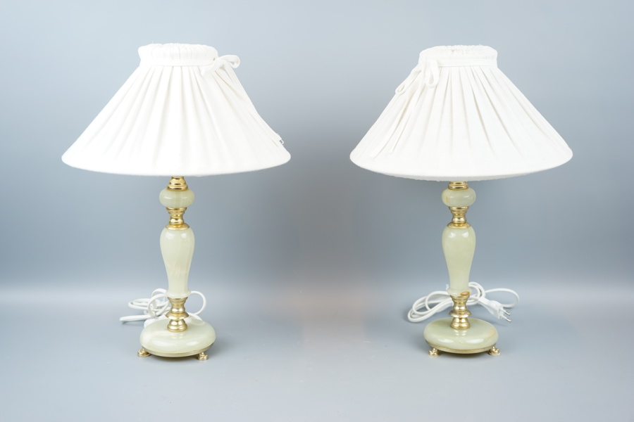 Bordslampor, ett par, sten/metall.