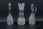 Karaffer och vas, 3 delar, skärslipat glas.