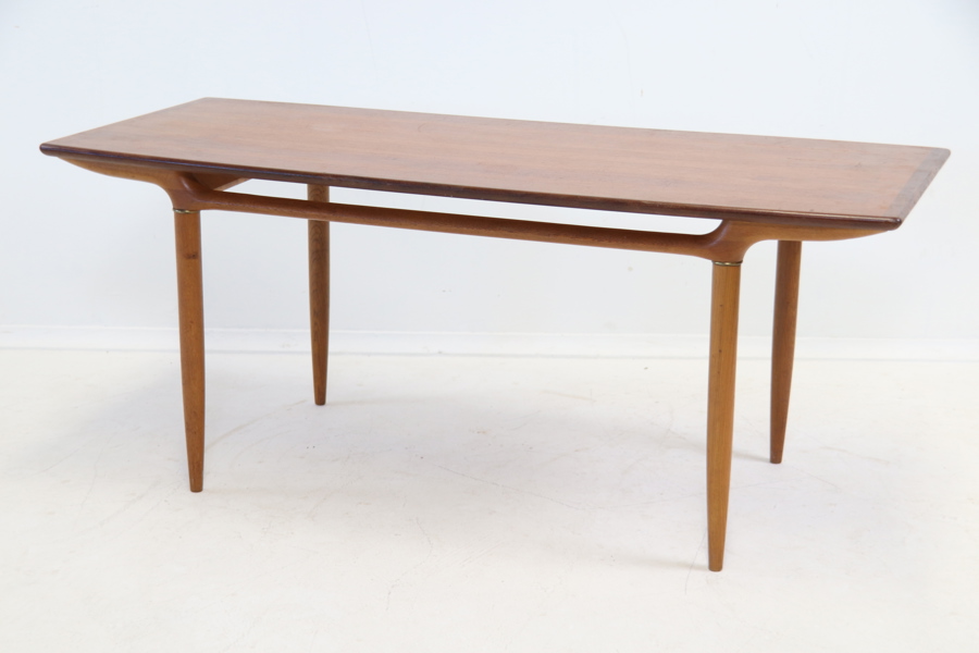 Svante Skogh, soffbord, teak, "Cortina", Seffle Möbelfabrik, 1900-talets mitt.