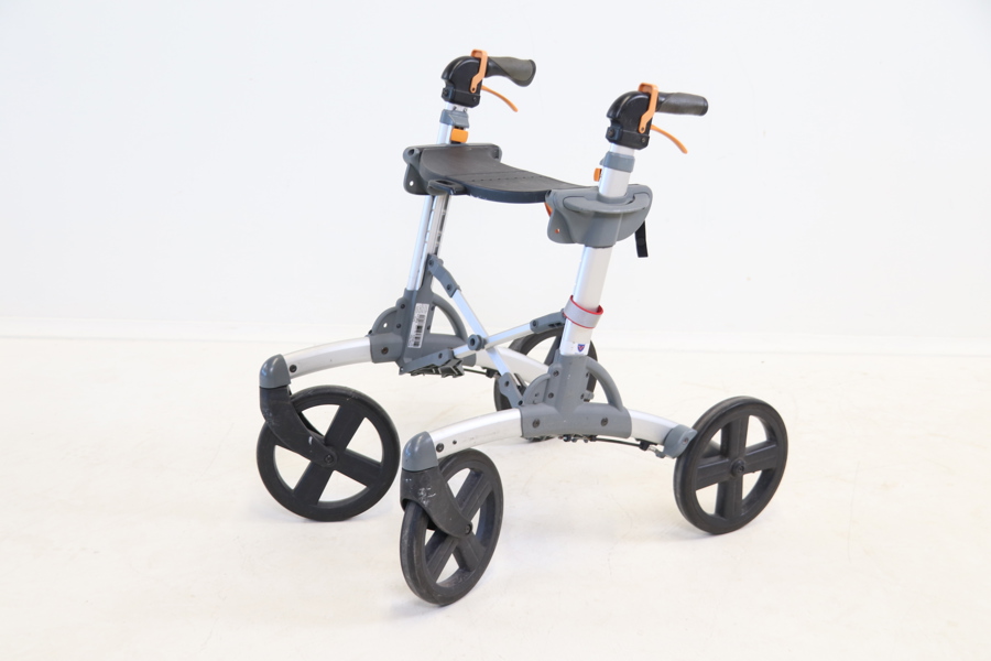 Rollator, höj/sänkbara handtag, hopfällbar, metall/plast, Eurovema Mobility AB.