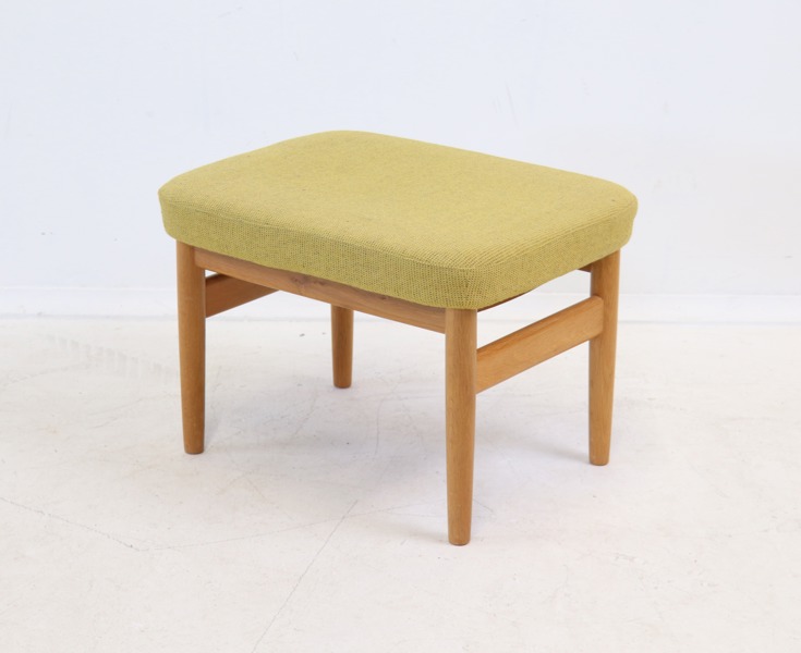 Fotpall, justerbar, ek/textil.