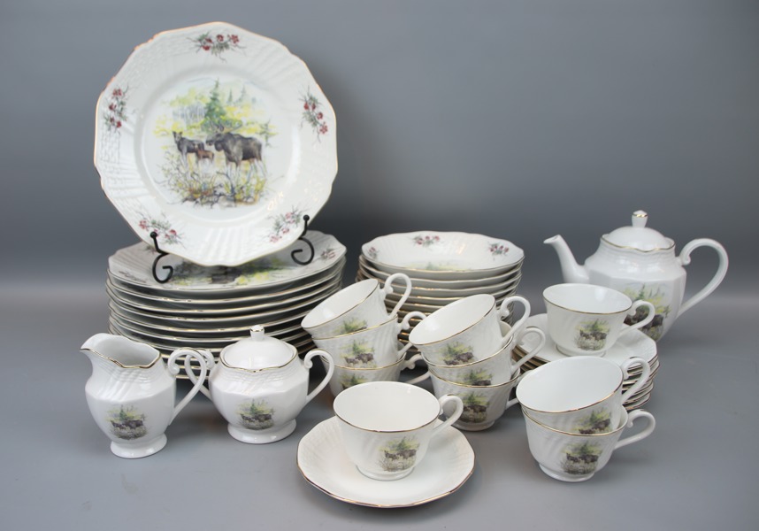 Mat- och kaffeservis, 34 delar, porslin, Sveriges Djur & Natur AB.