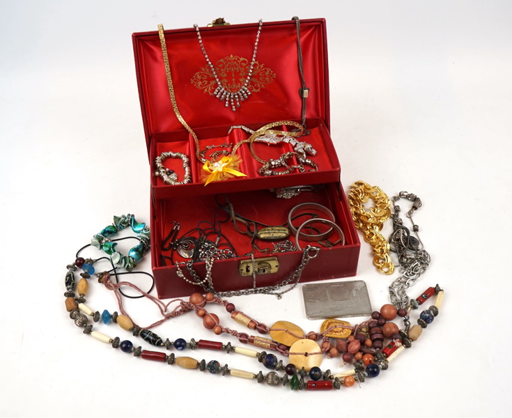 Bijouterier, ett parti.