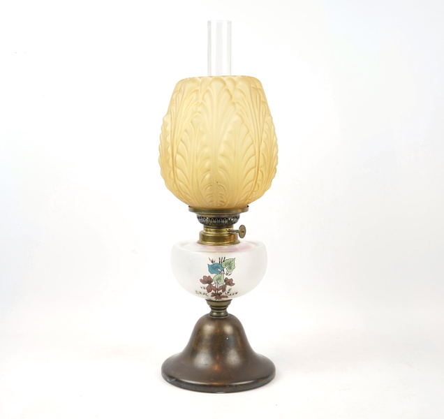 Fotogenlampa, glas/metall.