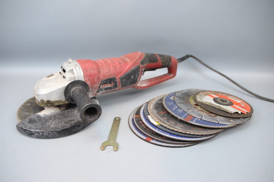 Vinkelslip, Meec Tools+, samt slipskivor.
