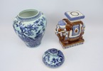Lockurna, Blue Hortensia, samt piedestal, keramik.