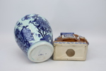 Lockurna, Blue Hortensia, samt piedestal, keramik.