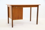 Skrivbord, 3 lådor, teak.