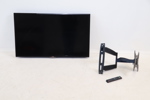 Smart-TV, LG 42LN570V, samt väggfäste.