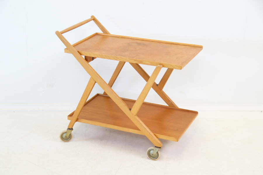Yngvar Sandström, serveringsvagn, teak/ek, Bra Bohag, Fröseke, AB, Nybrofrabriken, 1950/60-tal.