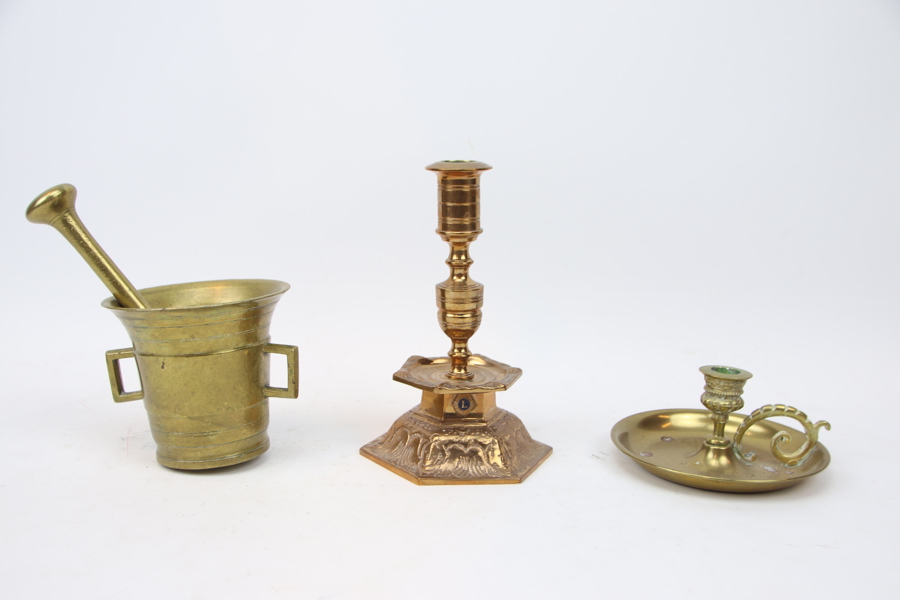 Mortel och ljusstakar, 3 delar, mässing/malm.