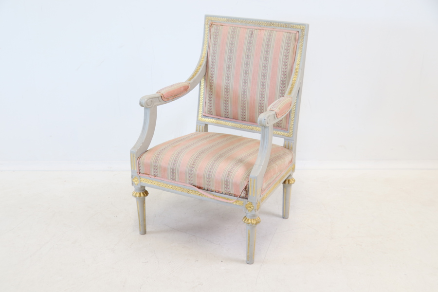 Karmstol, trä/textil, gustaviansk, 1800-talets första del.