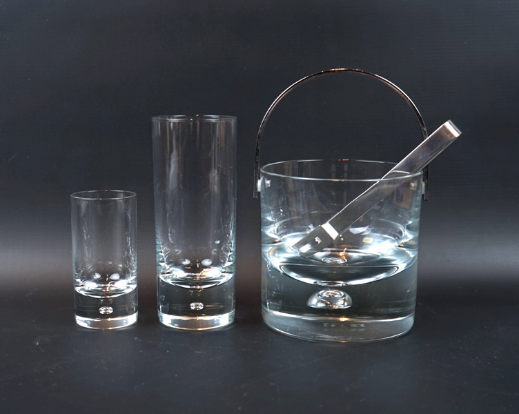 Walter Hickman, glasservis och ishink, 17 delar, glas, ''Pippi'', Kosta Boda. 